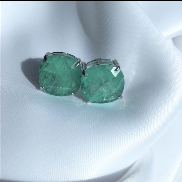 Luxury Square Colombian Emerald Earrings - Picture 4 of 8